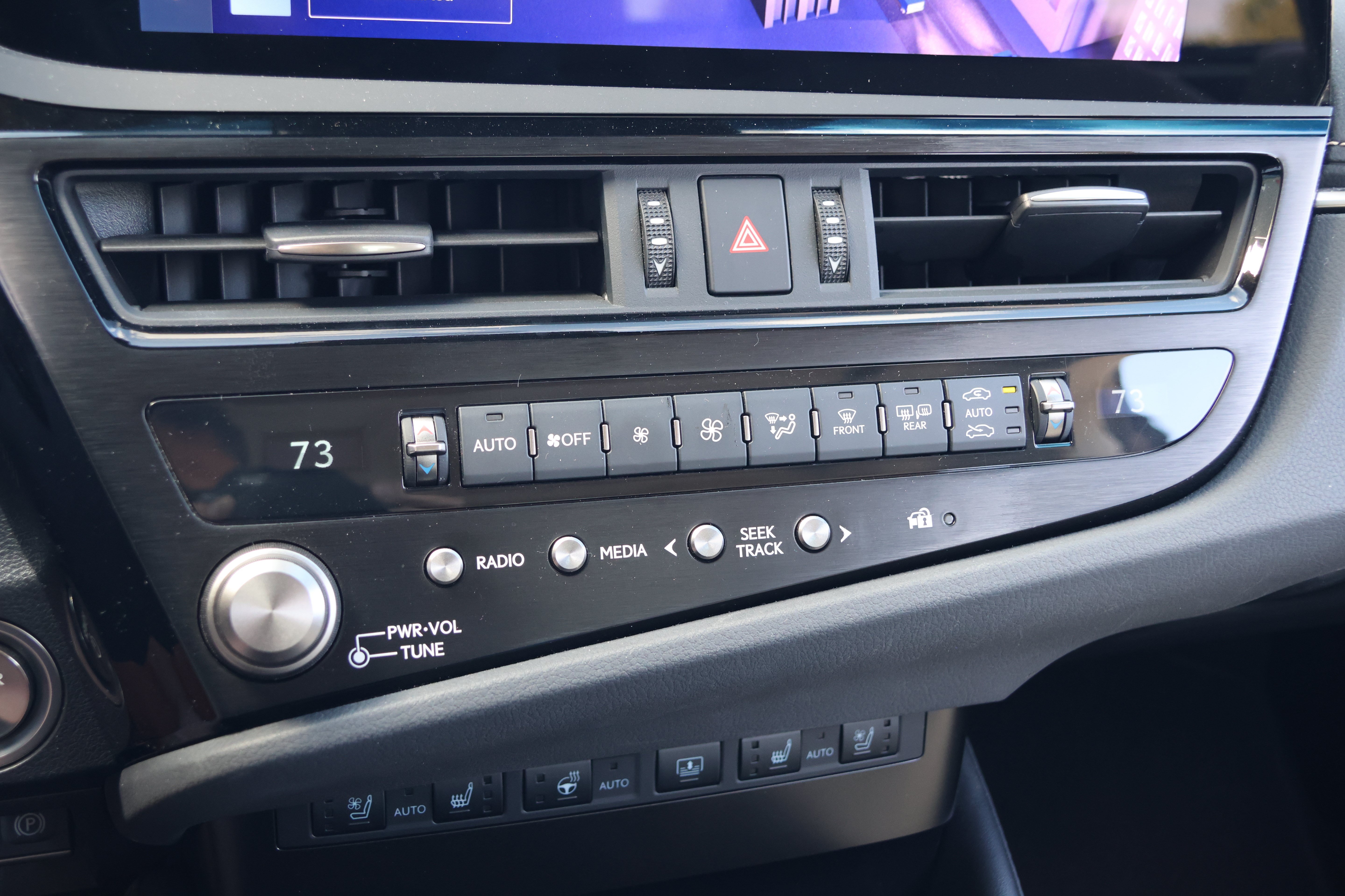 Certified 2024 Lexus ES 300h Ultra Luxury w/ Accessory Package (Z2) FWD image 26