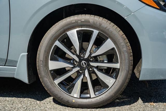 New 2025 Nissan Sentra SV w/ SV Premium Package image 13