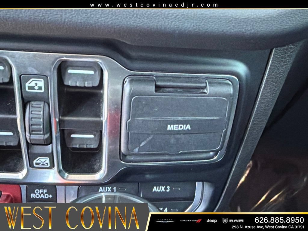 Used 2024 Jeep Wrangler Unlimited Rubicon AWD/4WD image 23