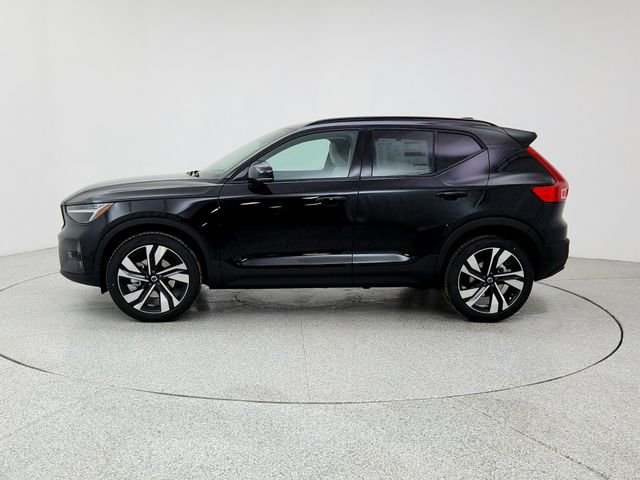 New 2026 Volvo XC40 B5 Plus w/ Climate Package image 8