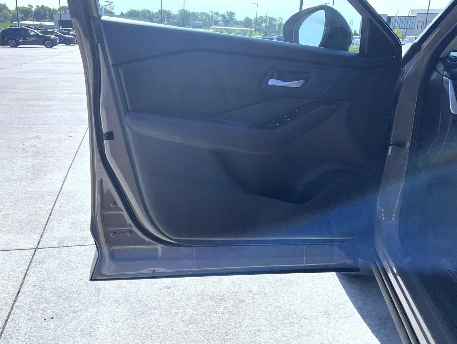 Certified 2025 Nissan Rogue SV AWD/4WD image 10