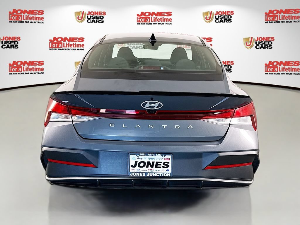 Certified 2025 Hyundai Elantra Sport FWD image 14