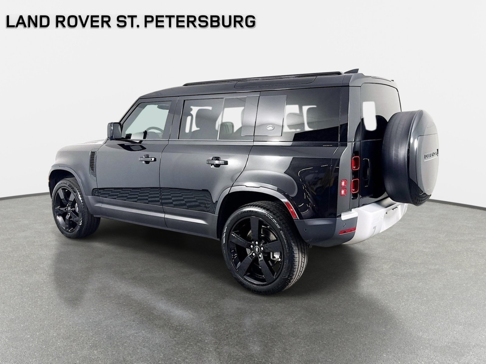 Used 2023 Land Rover Defender 110 S AWD/4WD image 7