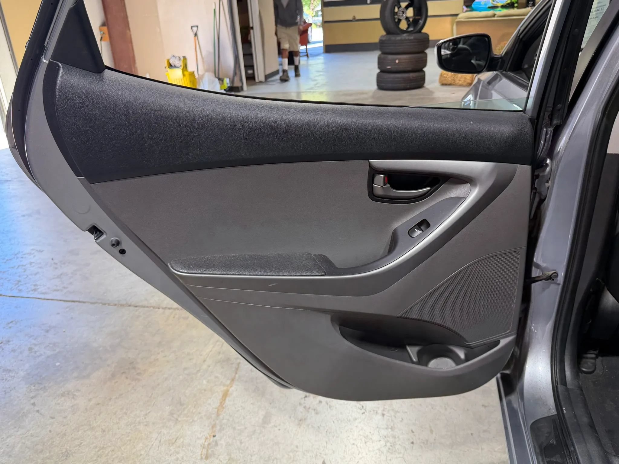 Used 2015 Hyundai Elantra SE FWD image 17