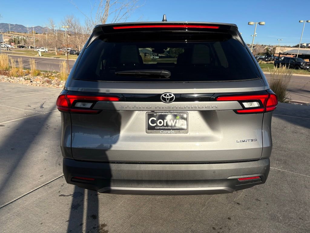 Used 2026 Toyota Grand Highlander Limited image 6