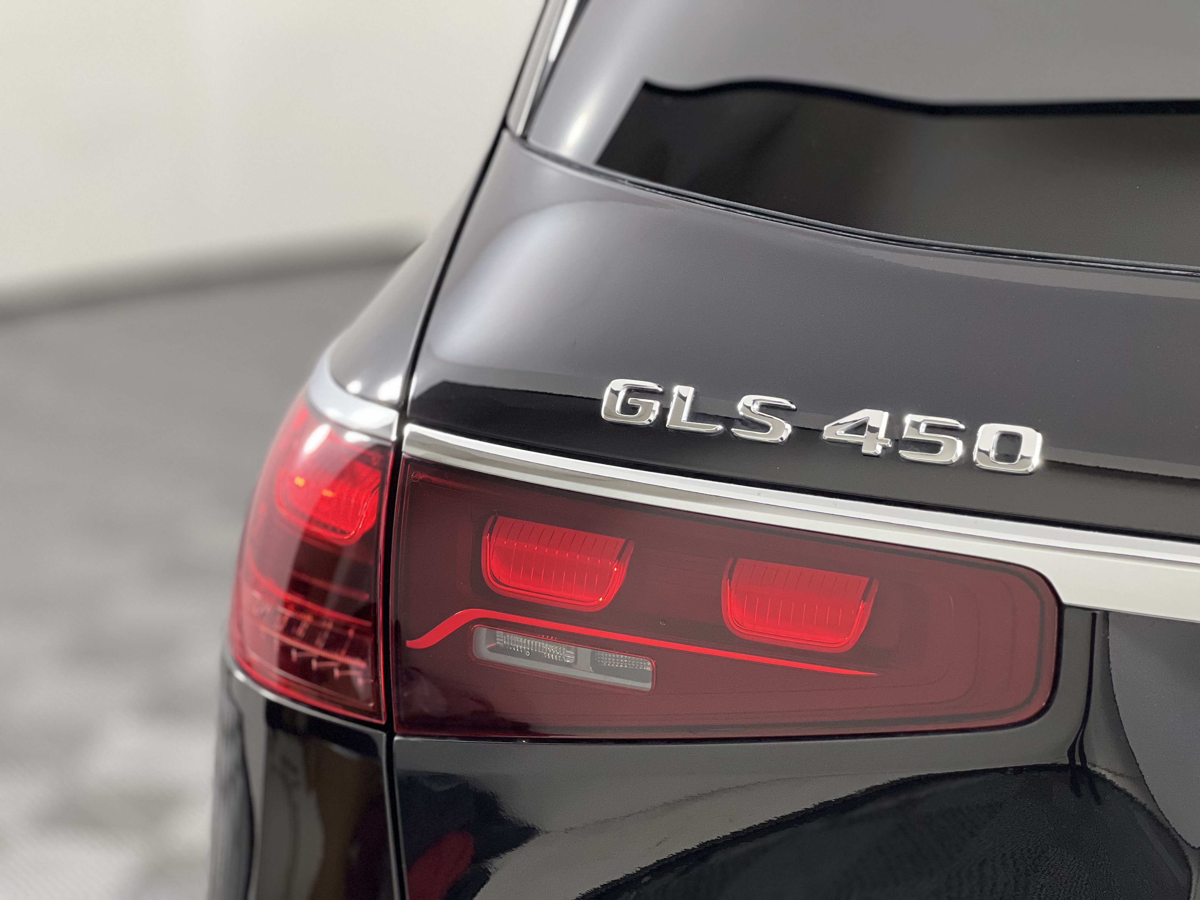 Certified 2024 Mercedes-Benz GLS 450 4MATIC image 11
