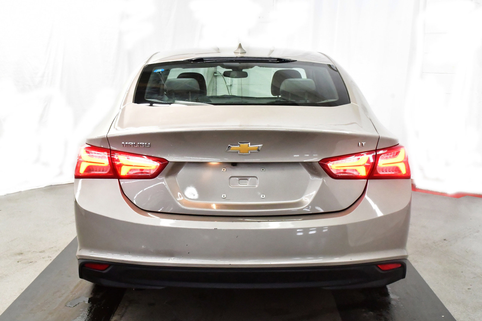 Used 2022 Chevrolet Malibu LT image 6