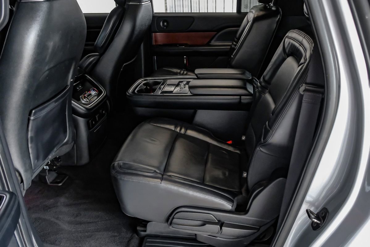 Used 2020 Lincoln Navigator L Reserve RWD image 37