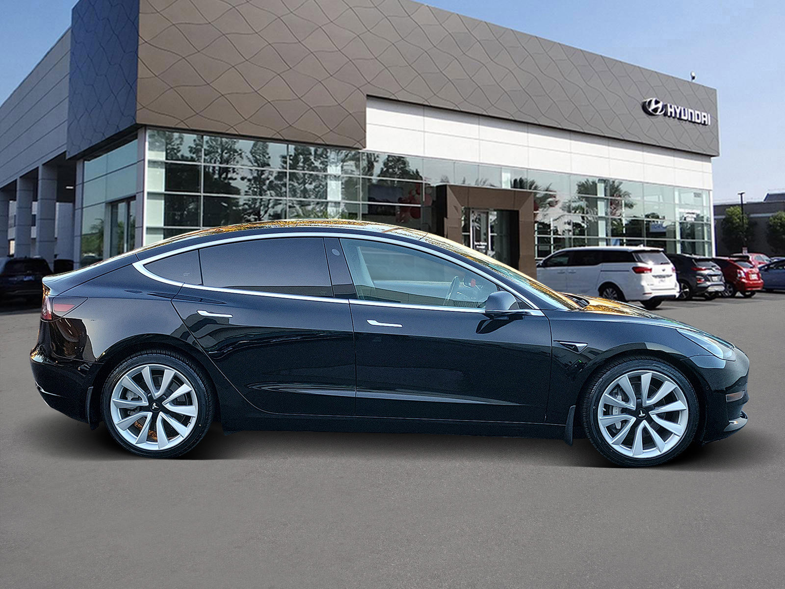 Used 2020 Tesla Model 3 Long Range image 4