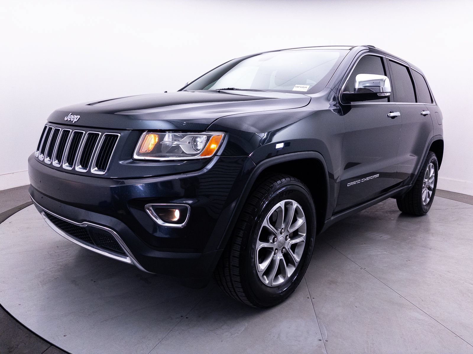 Used 2016 Jeep Grand Cherokee Limited AWD/4WD image 11