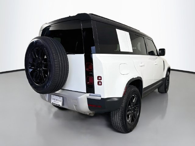 Used 2025 Land Rover Defender 110 S AWD/4WD image 5