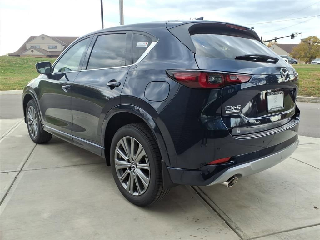 New 2025 MAZDA CX-5 Signature image 5