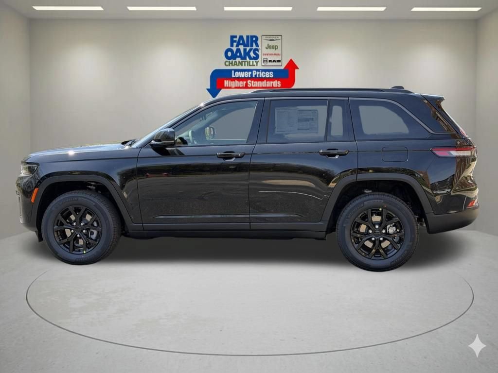 New 2026 Jeep Grand Cherokee Altitude AWD/4WD image 9