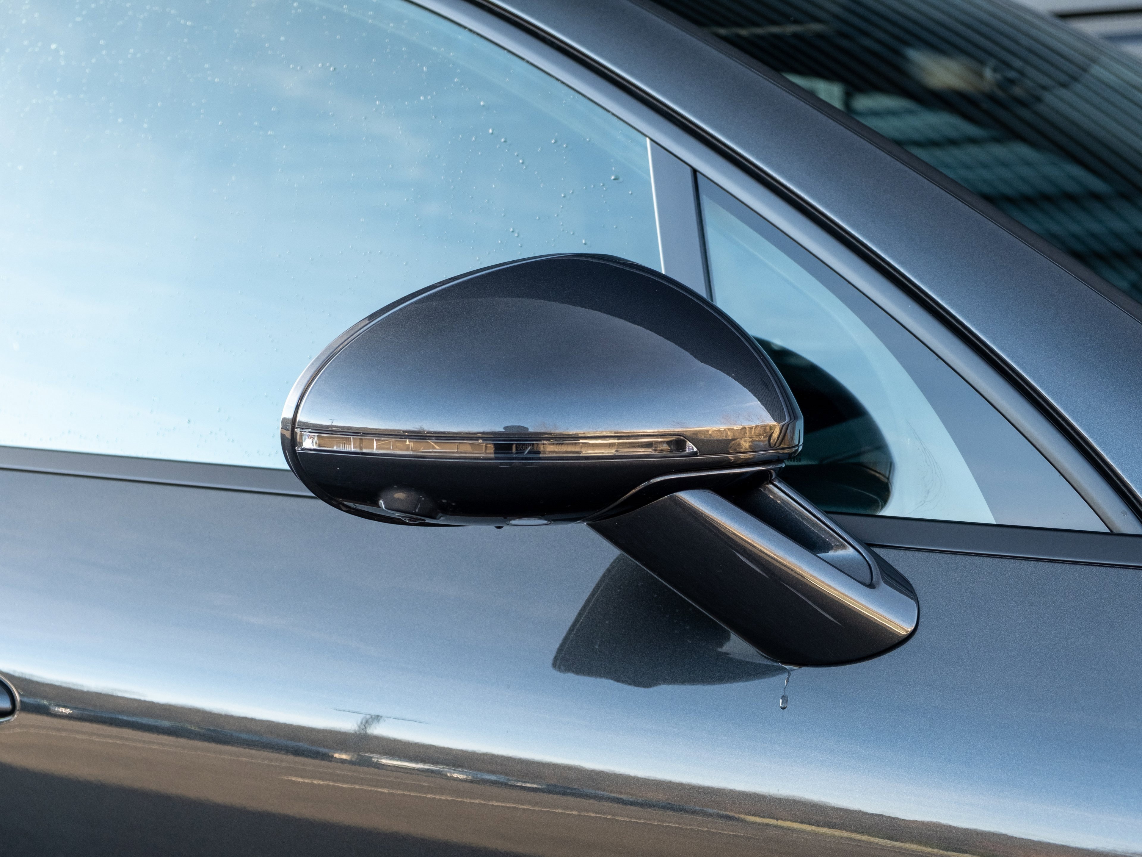 Certified 2025 Porsche Macan image 35