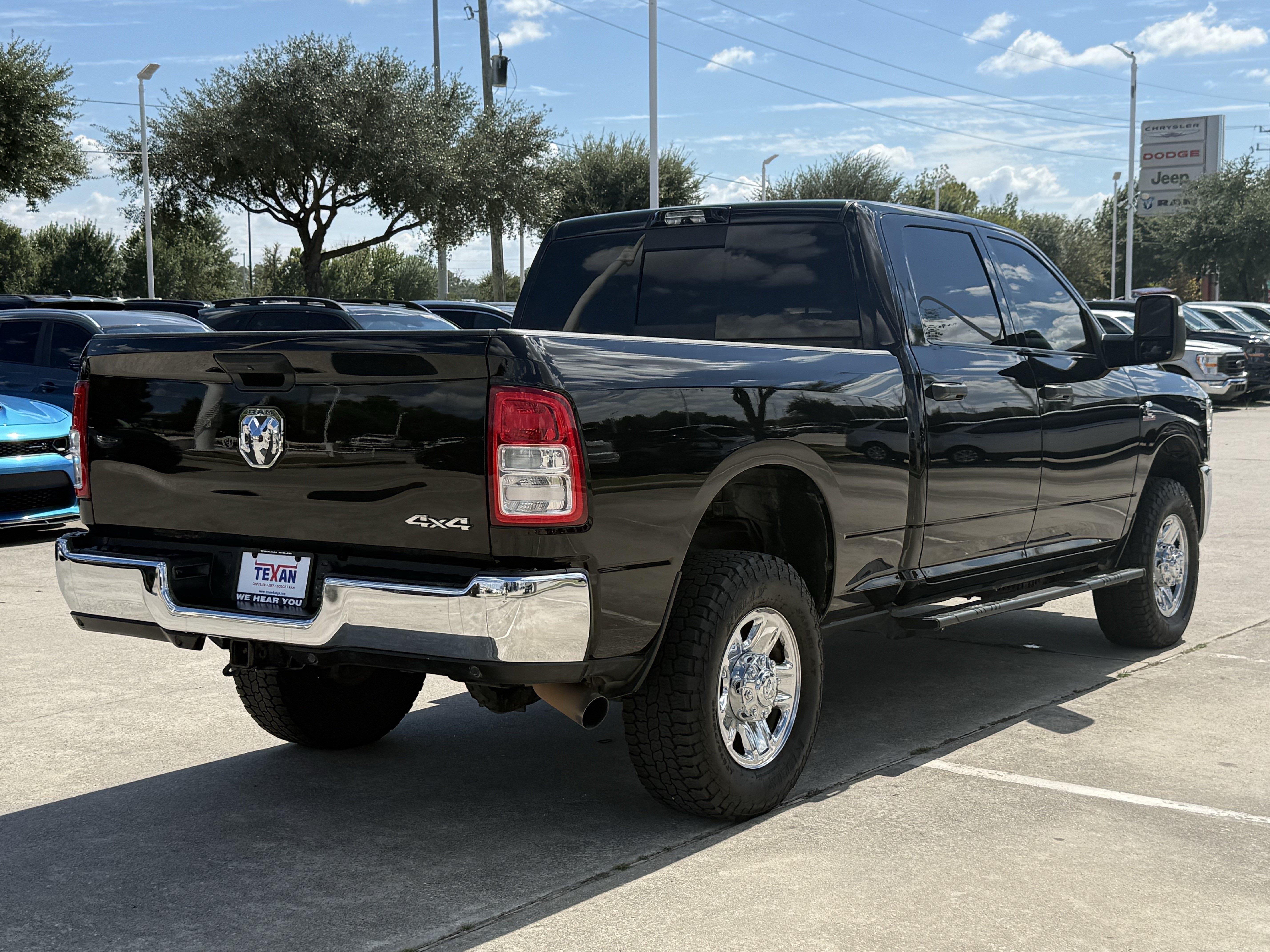 Used 2024 RAM 2500 Tradesman w/ Chrome Appearance Group AWD/4WD image 5