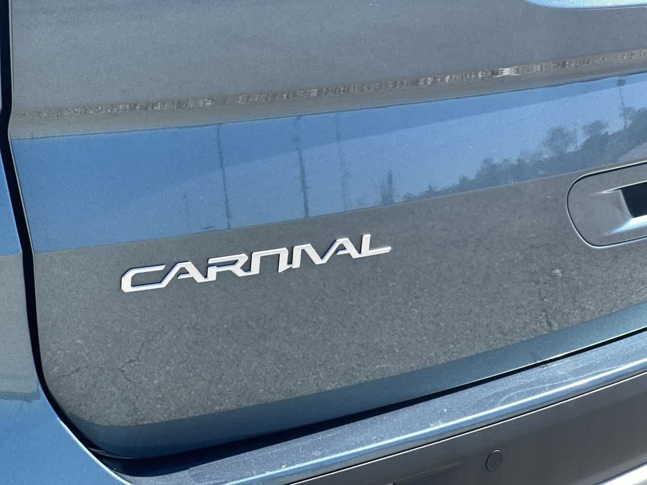 Used 2024 Kia Carnival EX FWD image 12