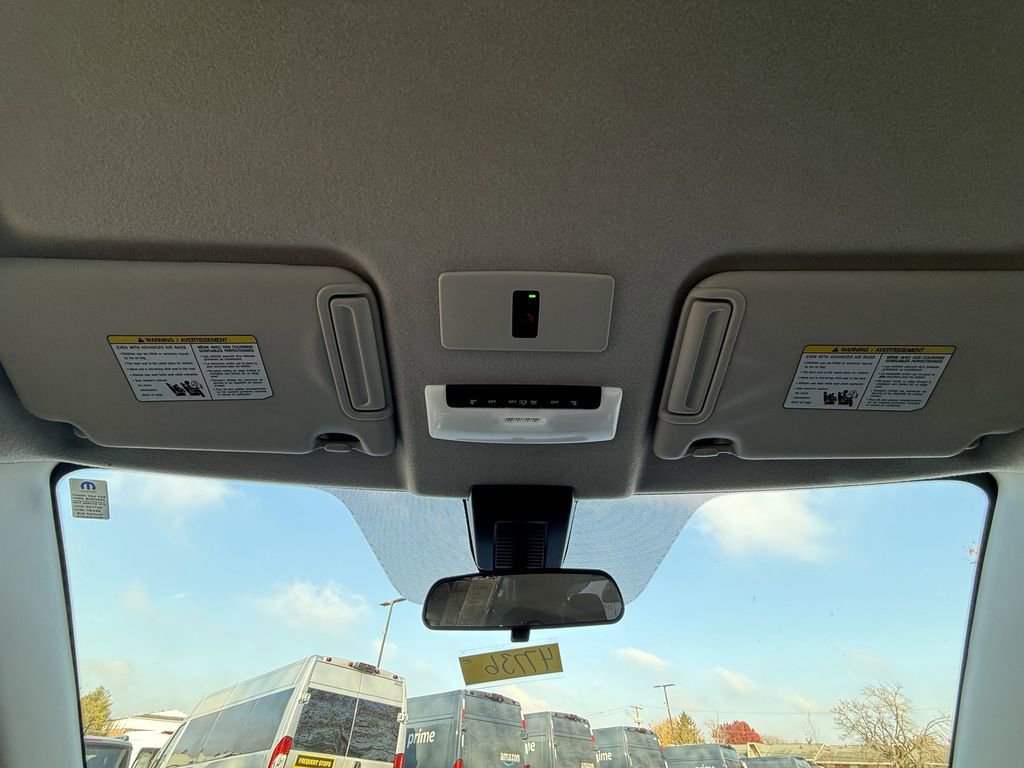 Used 2024 Nissan Kicks SV image 29