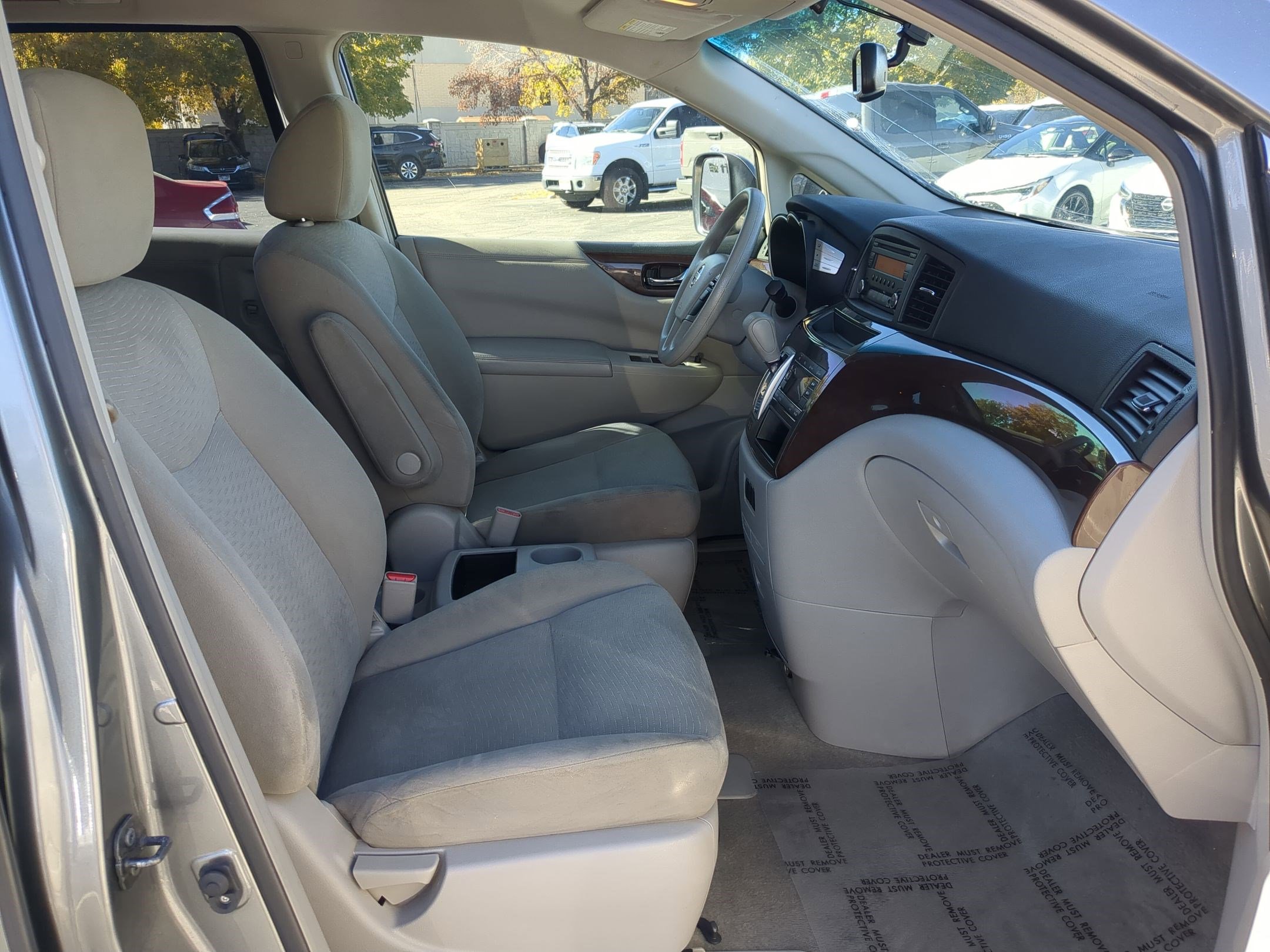 Used 2015 Nissan Quest S image 32