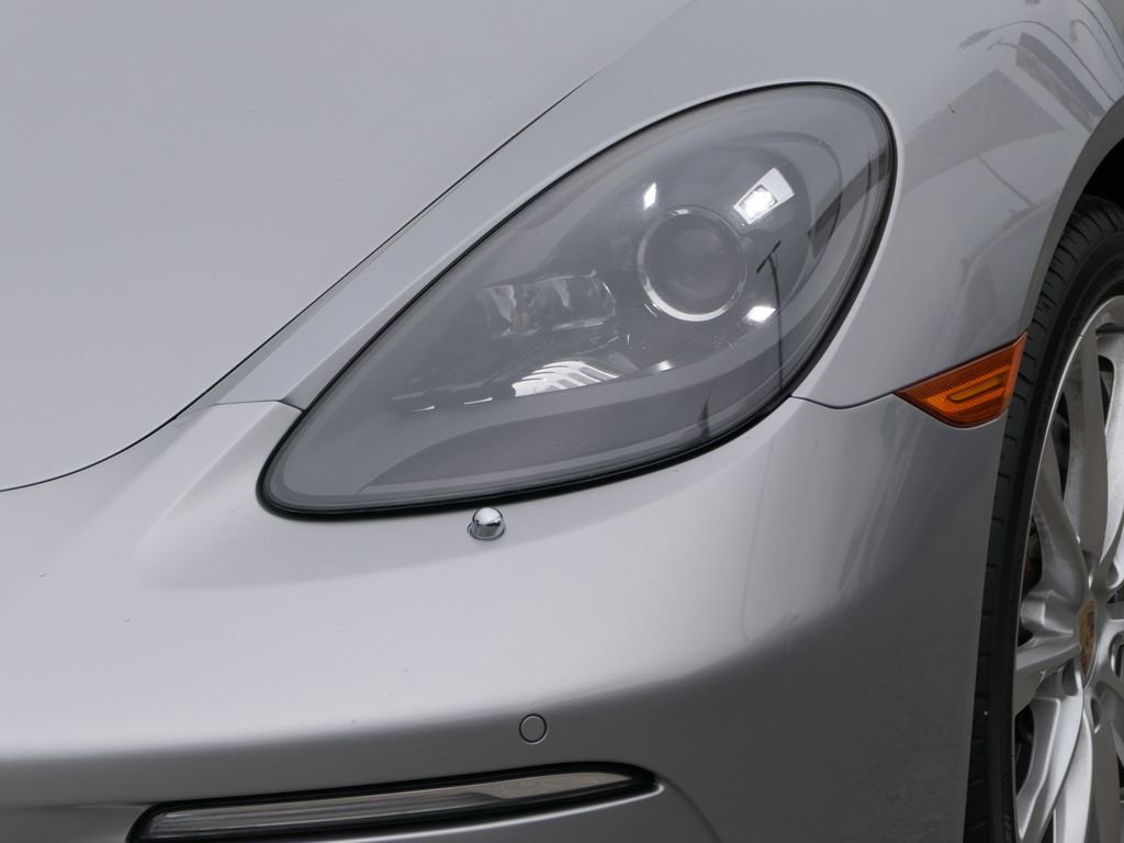 Used 2017 Porsche 718 Cayman image 9