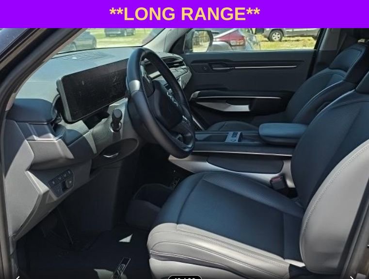 Used 2024 Kia EV9 Light Long Range RWD image 2