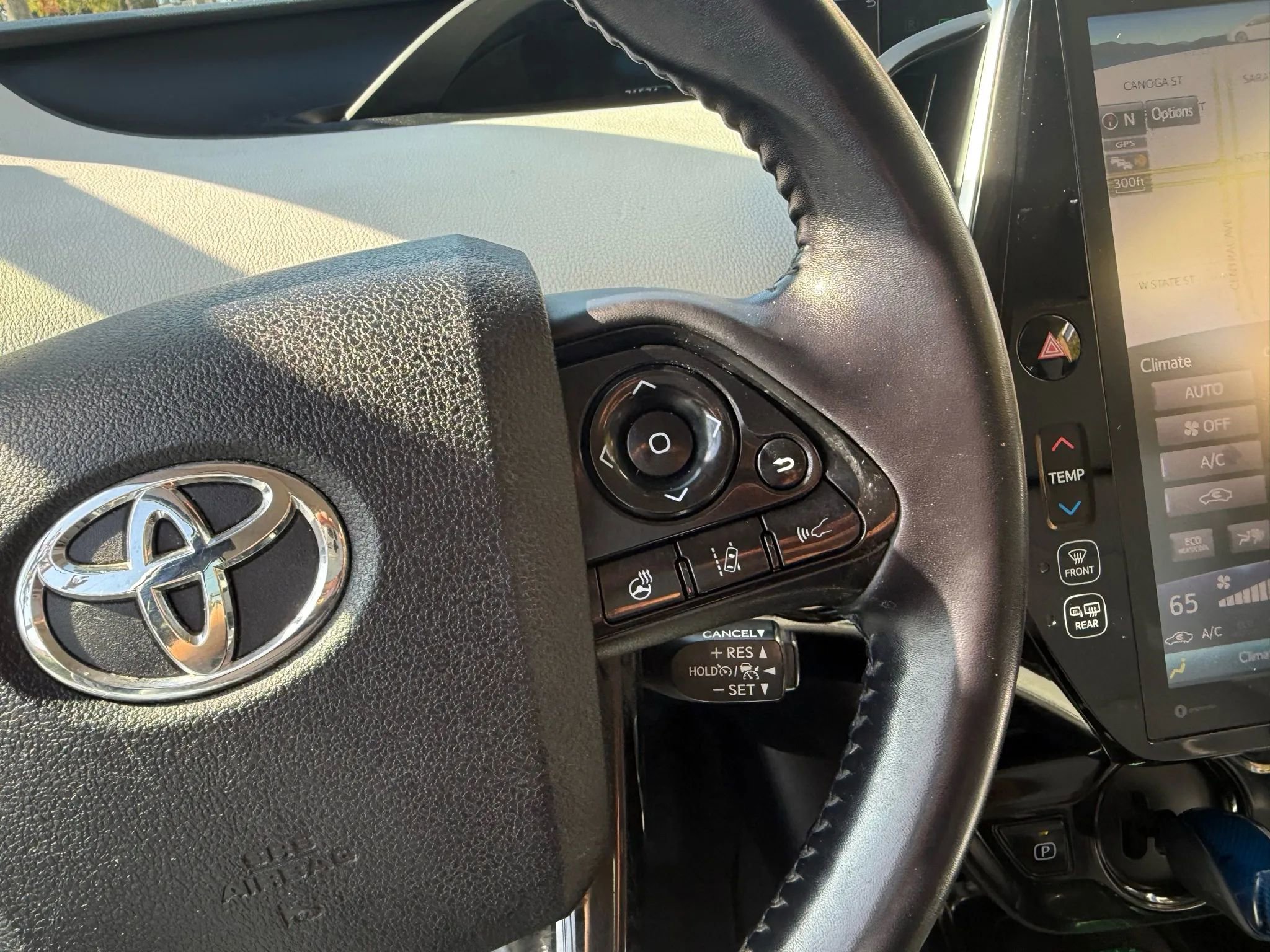 Used 2019 Toyota Prius Limited image 21