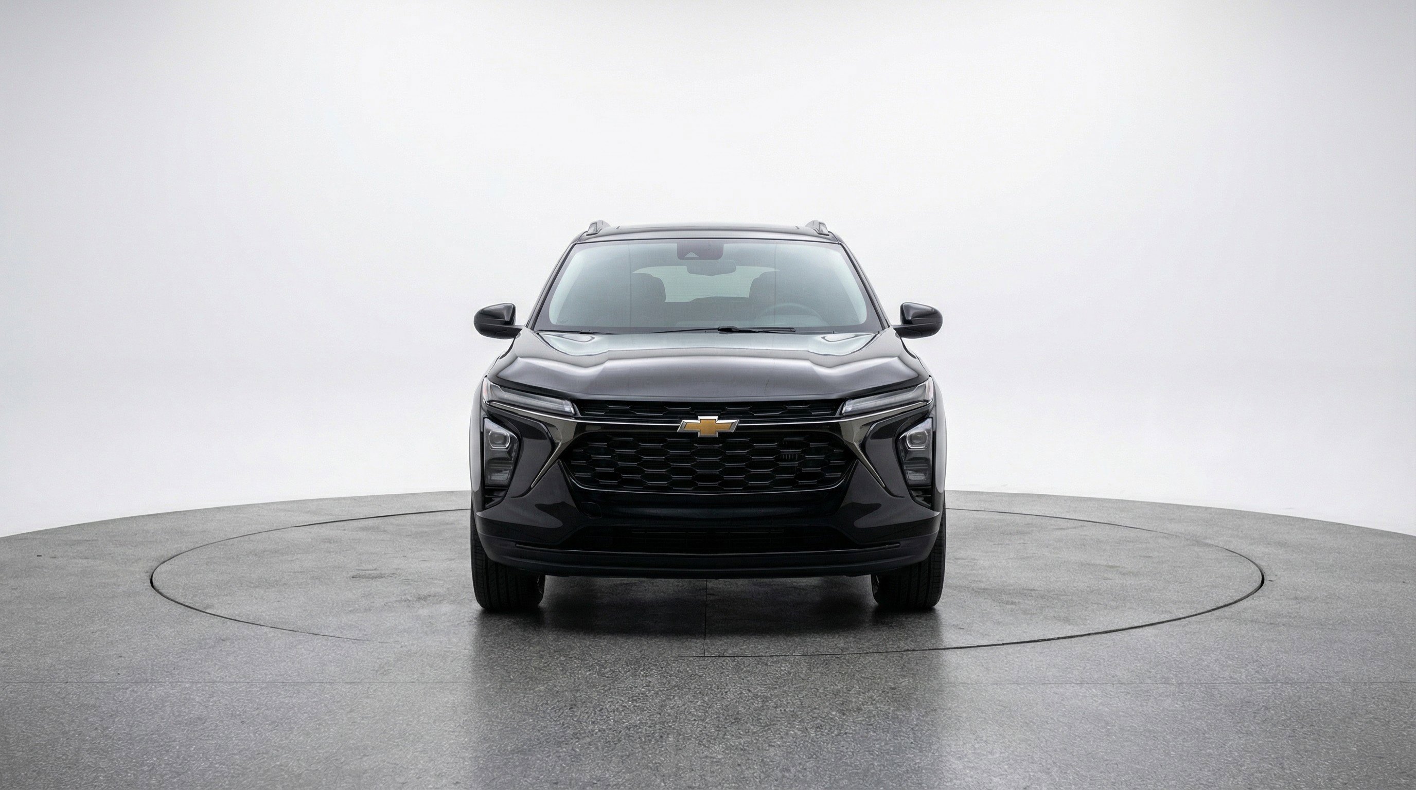 Used 2025 Chevrolet Blazer LT image 2