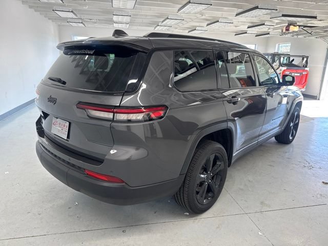 Used 2024 Jeep Grand Cherokee L Altitude AWD/4WD image 15