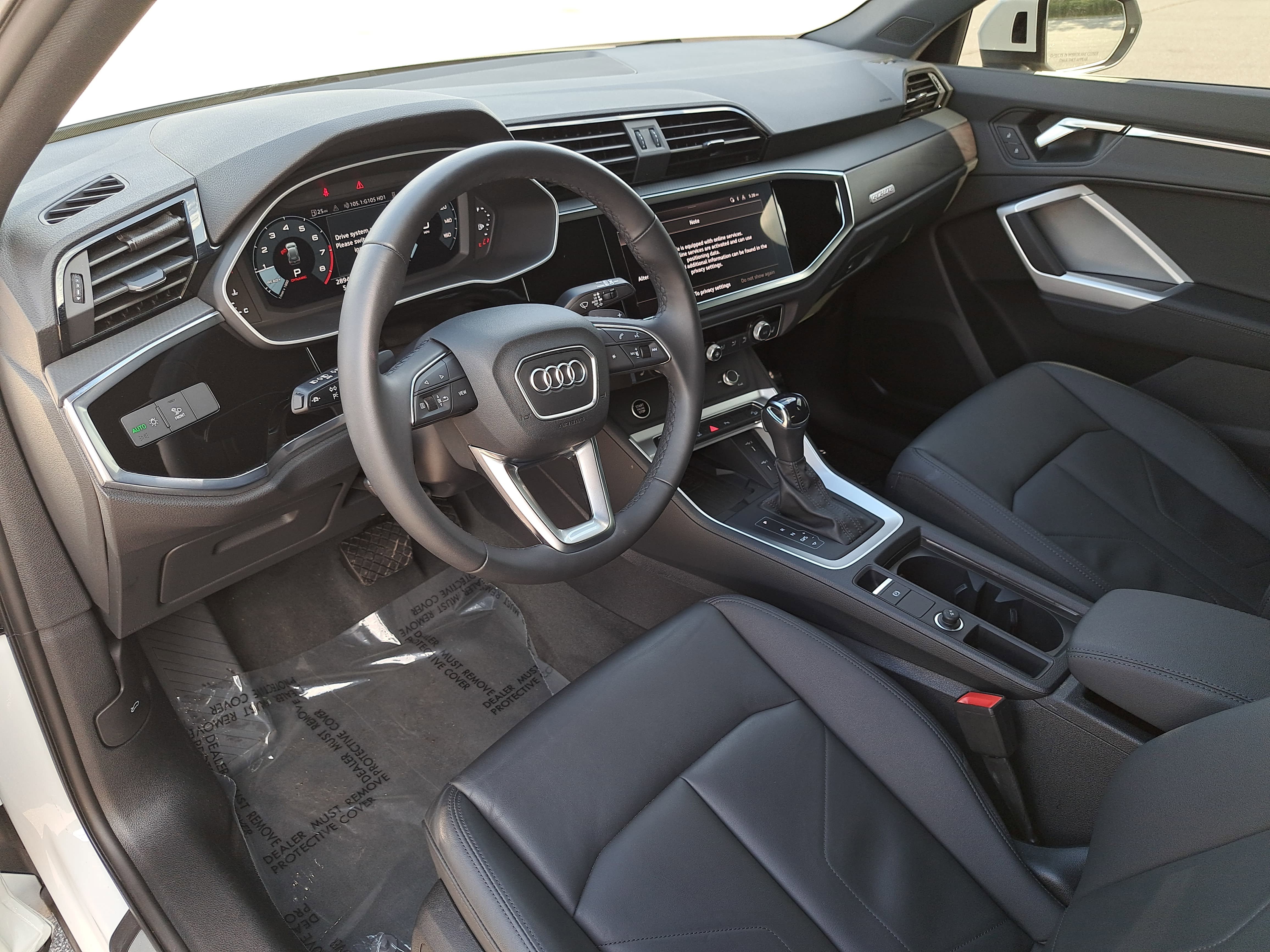 Used 2024 Audi Q3 2.0T Premium Plus w/ Premium Plus Package image 16