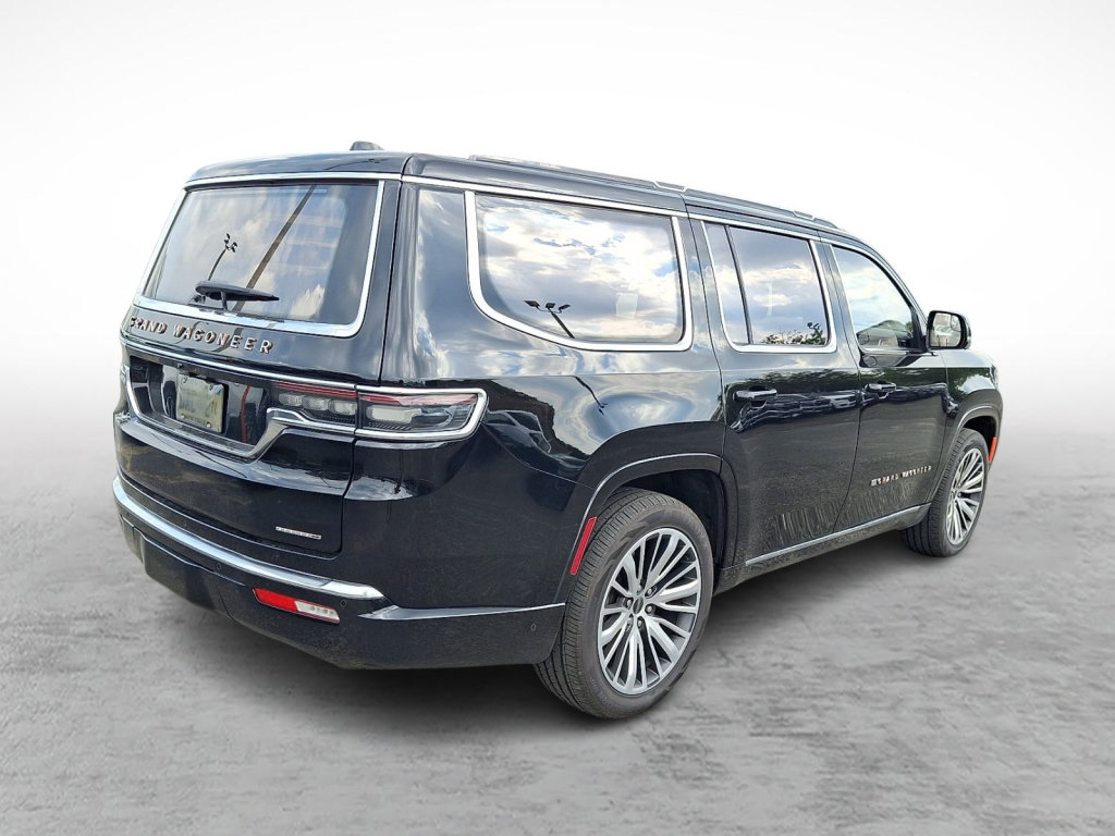 Used 2024 Jeep Grand Wagoneer Series III w/ Rear Seat Video Group 1 AWD/4WD image 5
