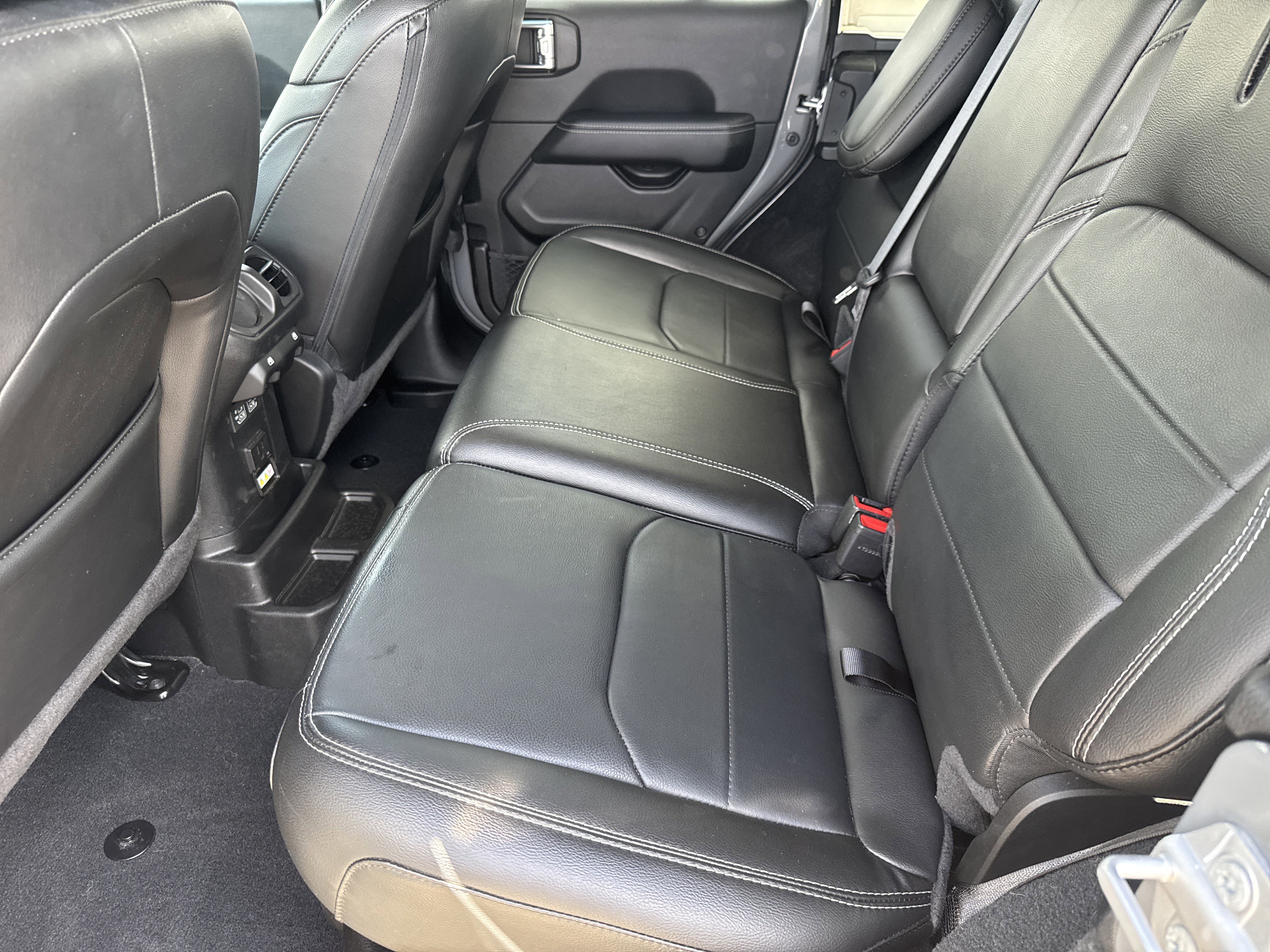 Certified 2023 Jeep Wrangler Sahara w/ Cold Weather Group image 6