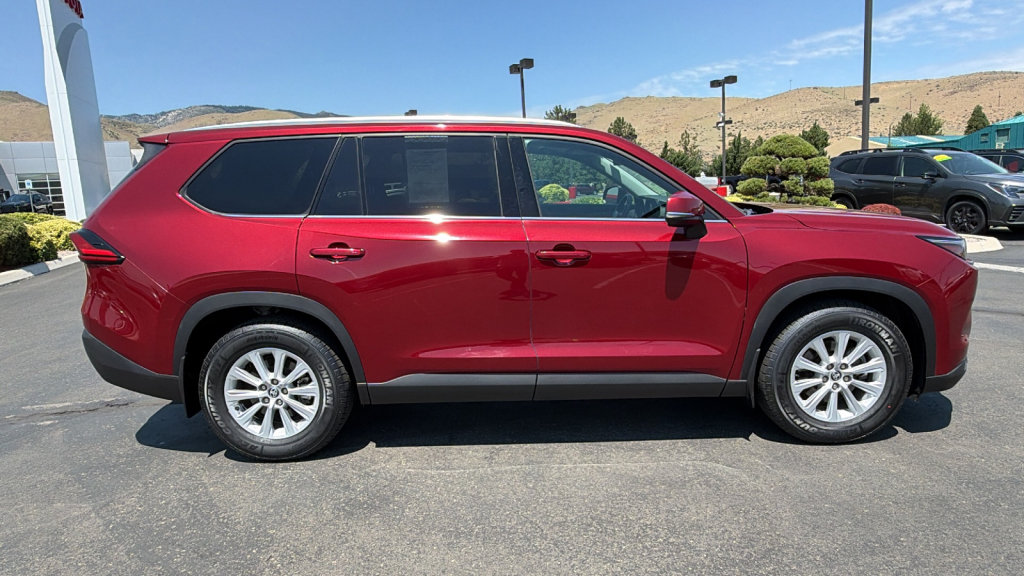 Certified 2024 Toyota Grand Highlander AWD video 2