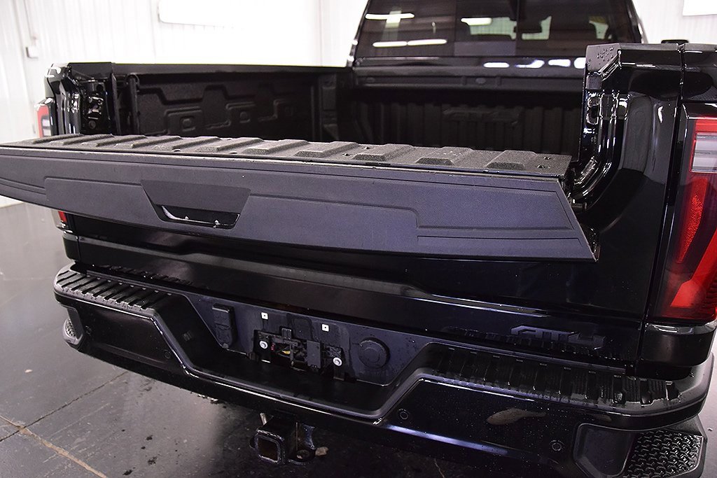 Used 2024 GMC Sierra 2500 AT4 w/ AT4 Preferred Package image 7