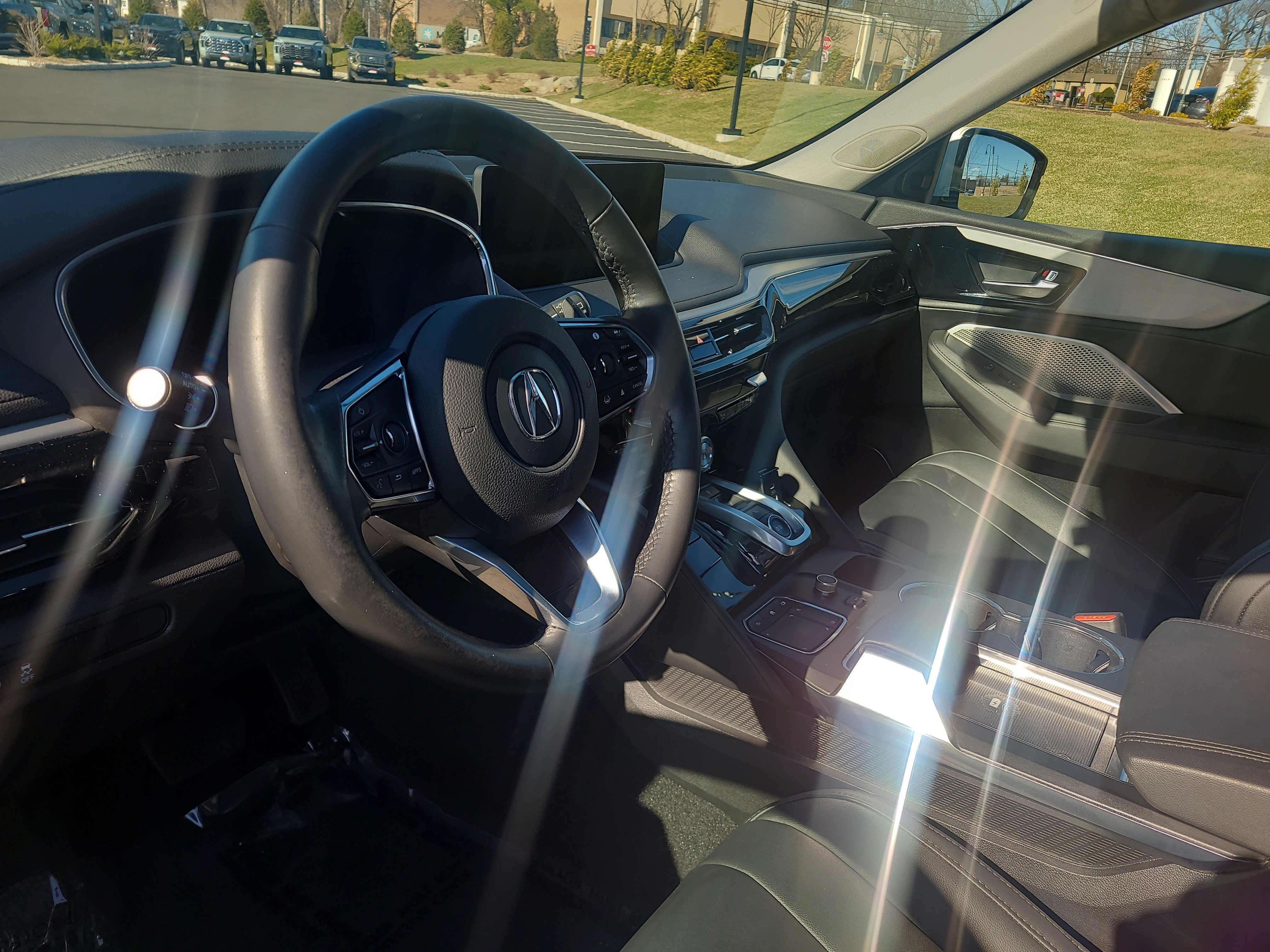 Used 2023 Acura MDX SH-AWD image 16