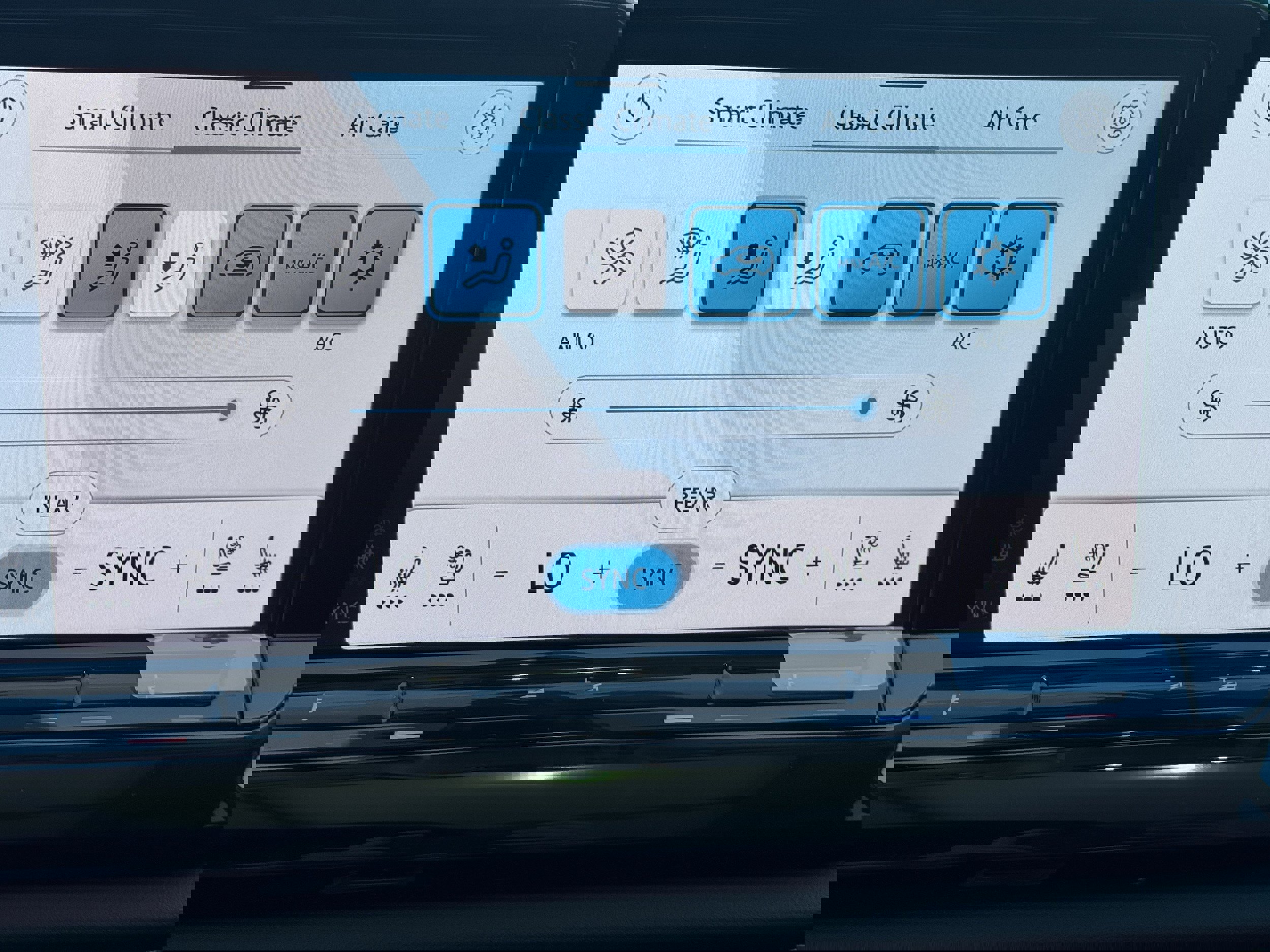 New 2026 Volkswagen Atlas SE image 23