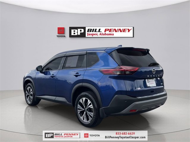 Used 2021 Nissan Rogue SV image 3