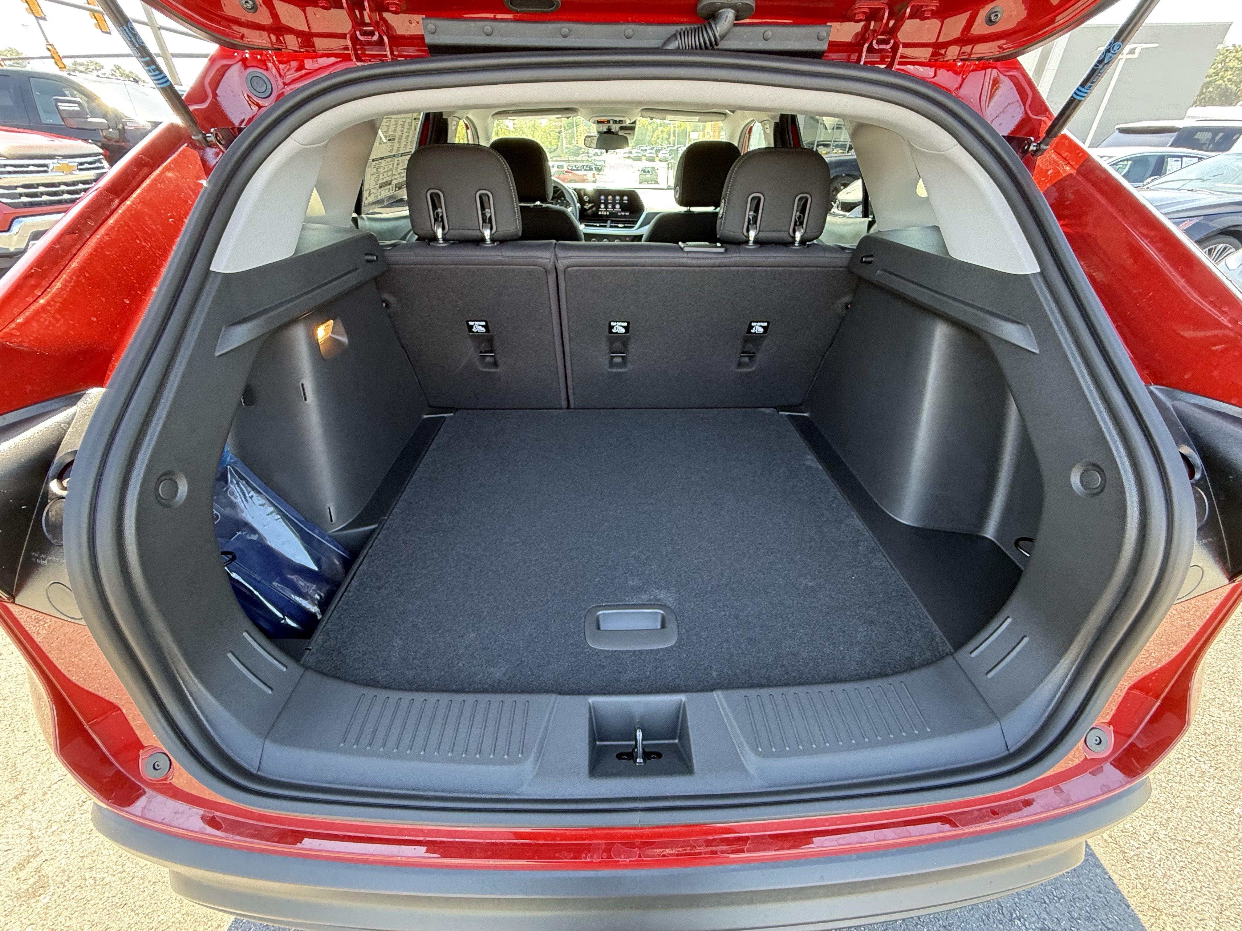 New 2026 Chevrolet Trax LS w/ LS Convenience Package FWD image 33