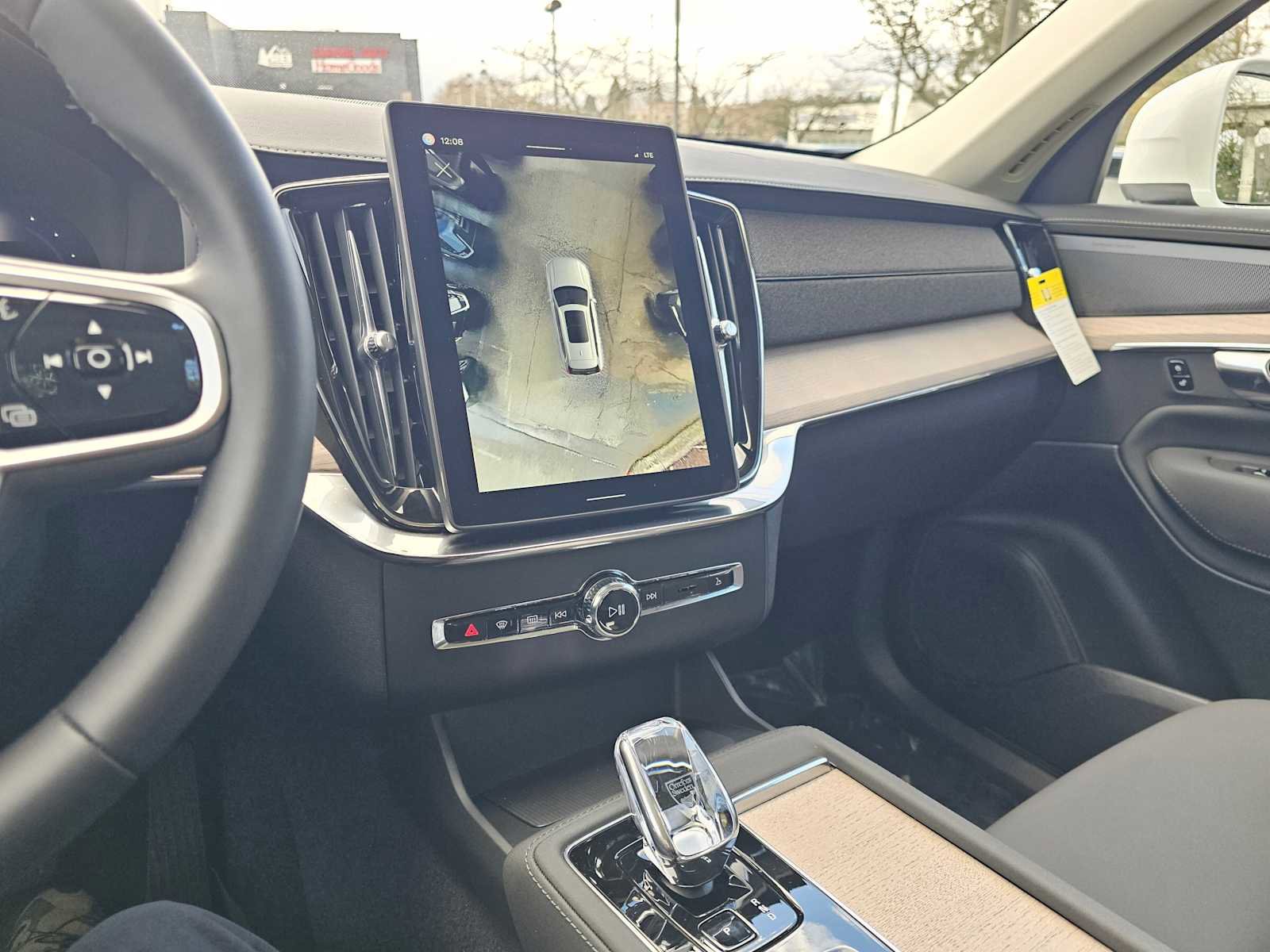 Used 2025 Volvo XC90 T8 Plus w/ Protection Package Premier image 28