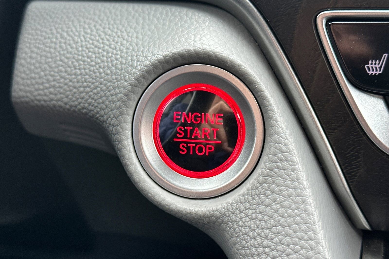 Used 2018 Honda Accord EX image 24