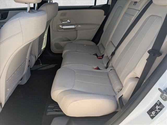 Used 2025 Mercedes-Benz GLB 250 image 17