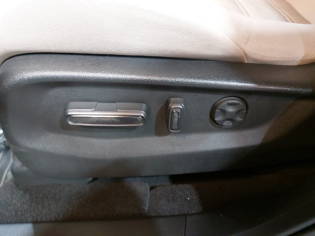 Used 2018 Honda CR-V EX image 27