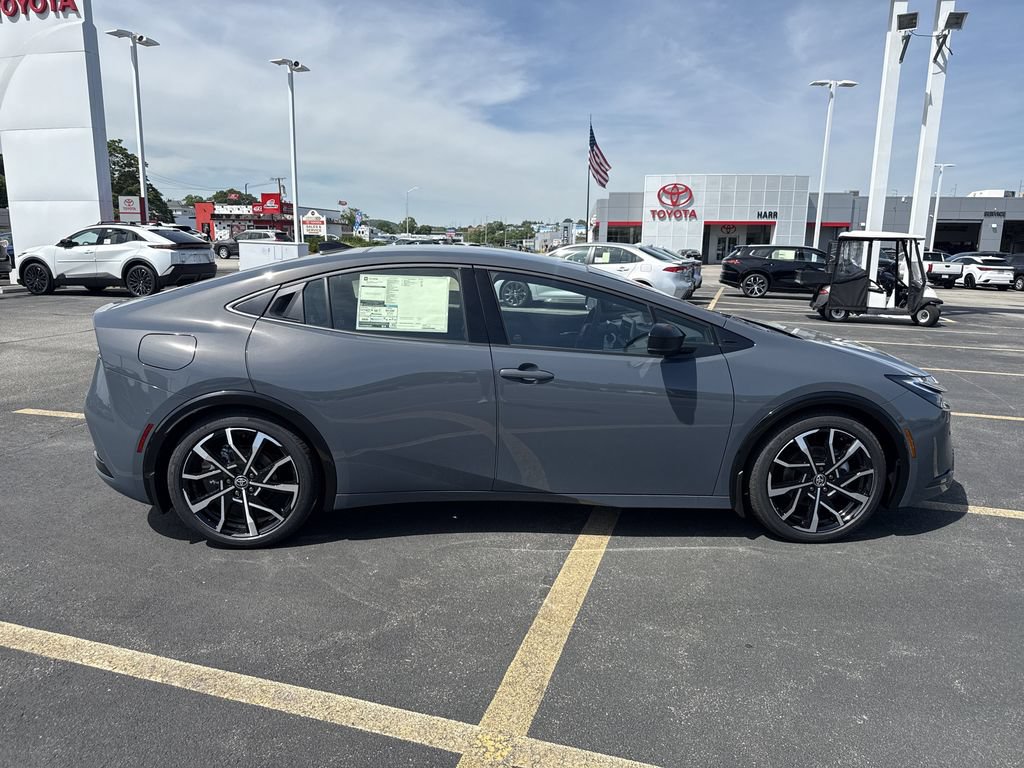 New 2026 Toyota Prius Plug-In Hybrid FWD image 7