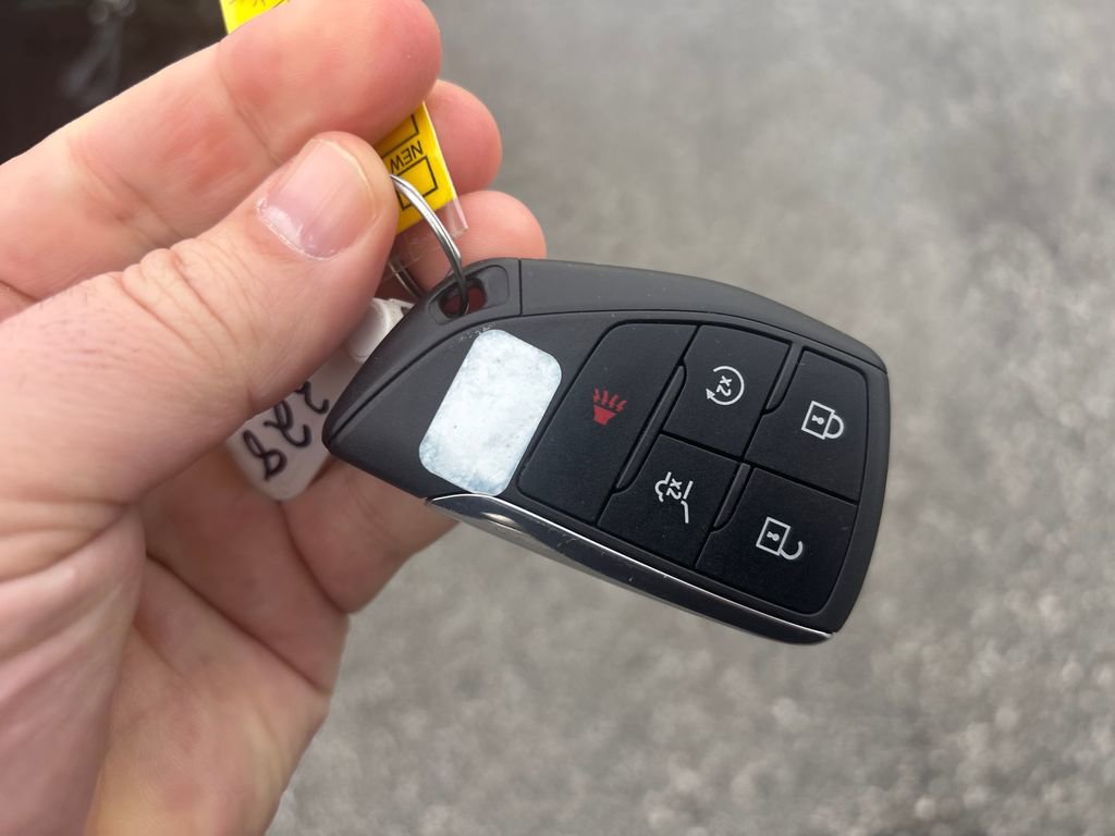 Used 2023 Buick Envision Essence w/ Sport Touring Package image 35