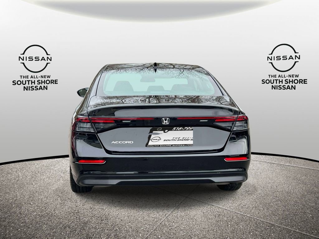 Used 2025 Honda Accord LX image 7