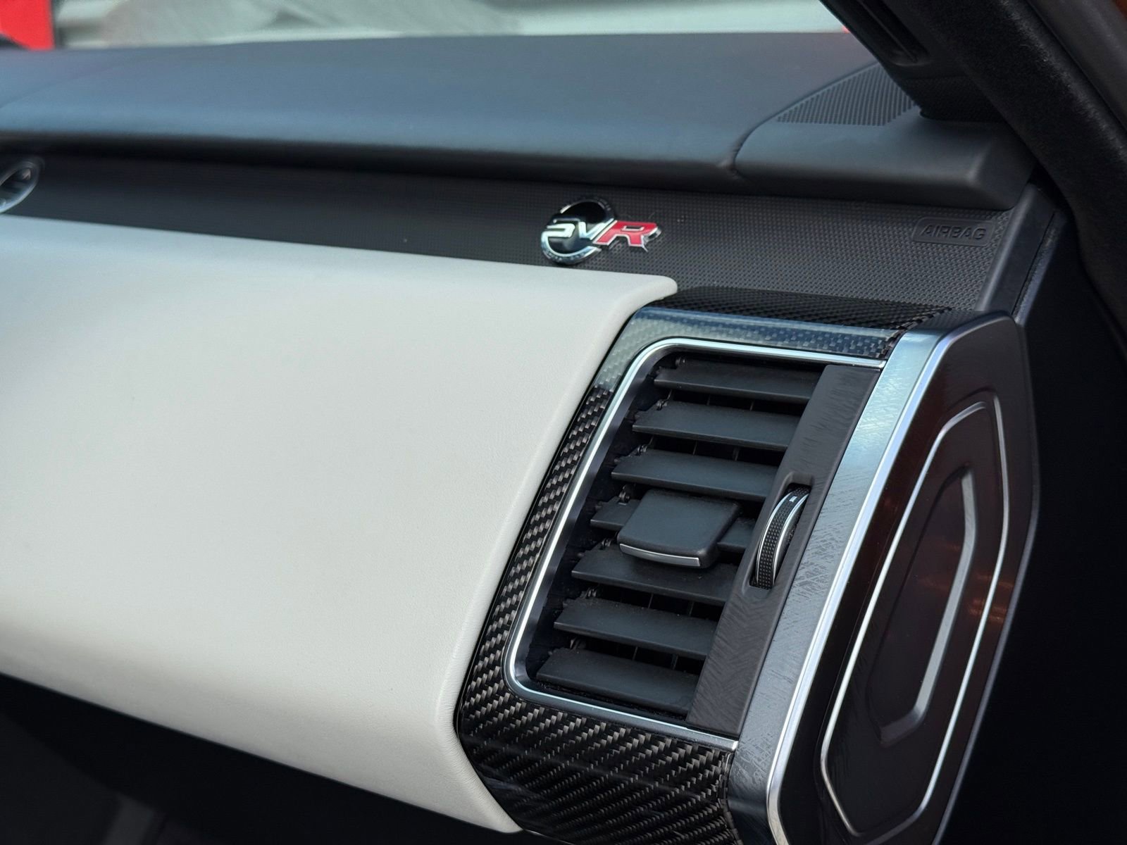 Used 2020 Land Rover Range Rover Sport SVR image 28