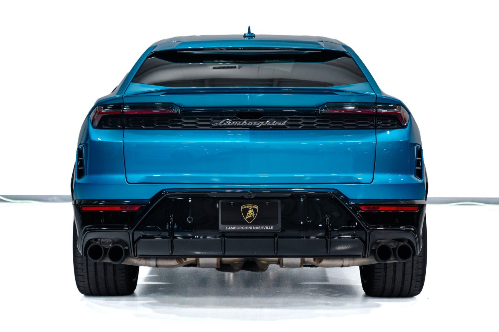 Used 2025 Lamborghini Urus SE AWD/4WD image 6