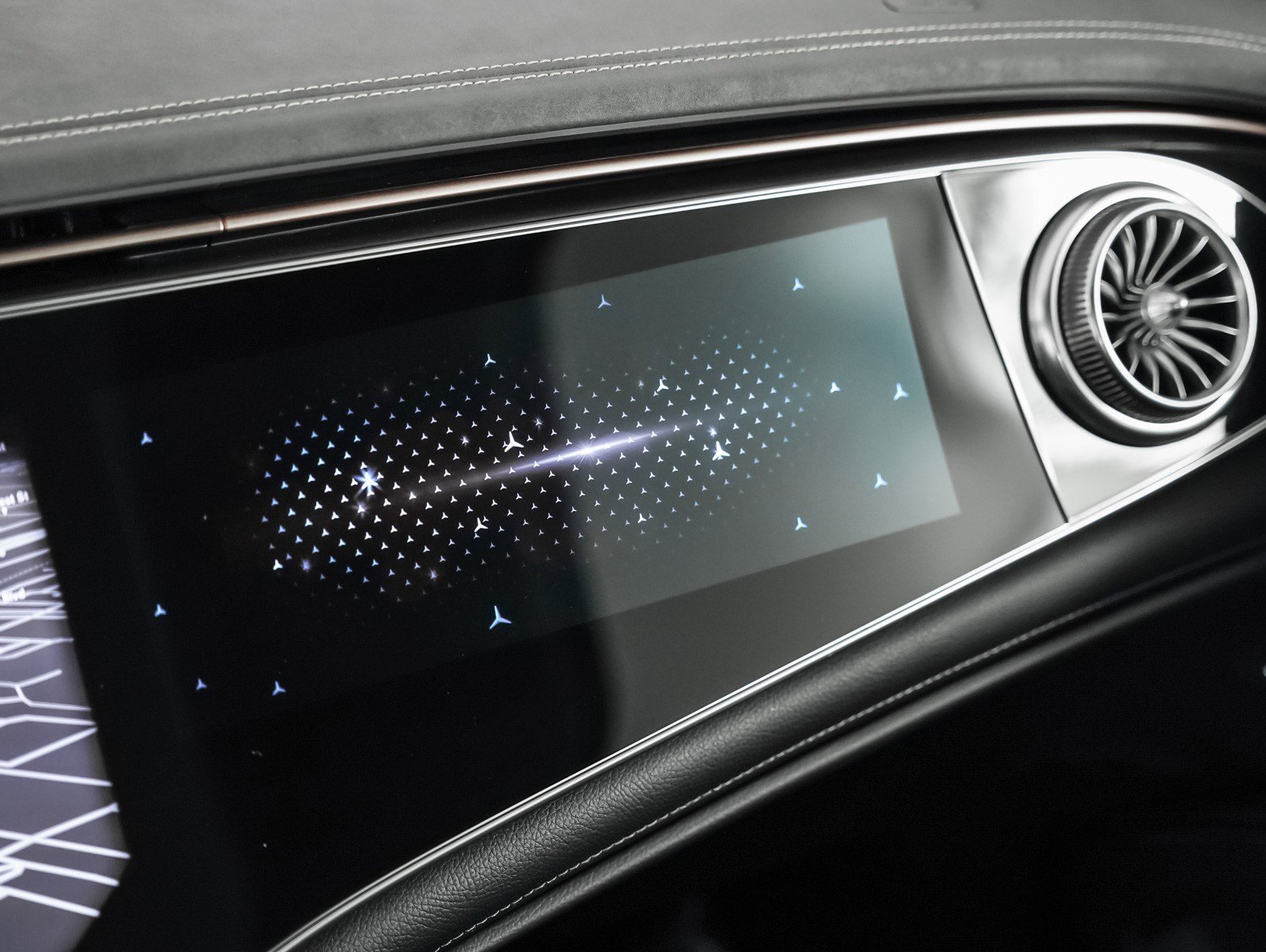 Certified 2023 Mercedes-Benz EQS 580 4MATIC SUV w/ Pinnacle Trim Package image 19