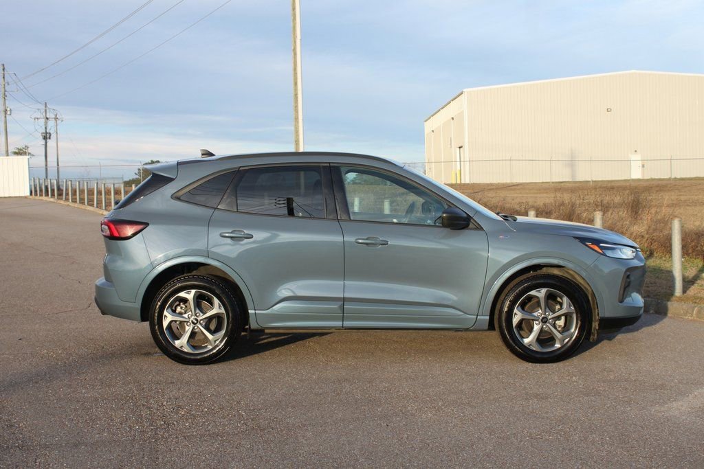 Used 2024 Ford Escape ST-Line AWD/4WD image 5