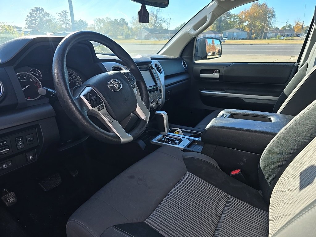Used 2016 Toyota Tundra SR5 w/ SR5 Upgrade Package image 13