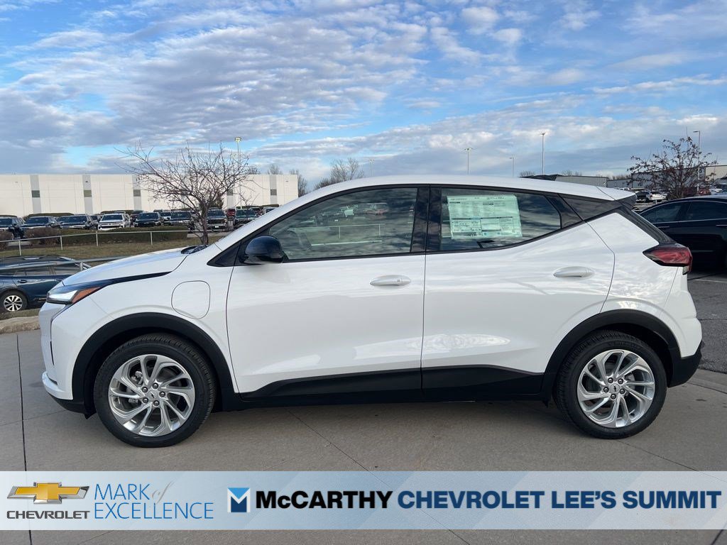 New 2027 Chevrolet Bolt LT w/ Comfort Package FWD image 5