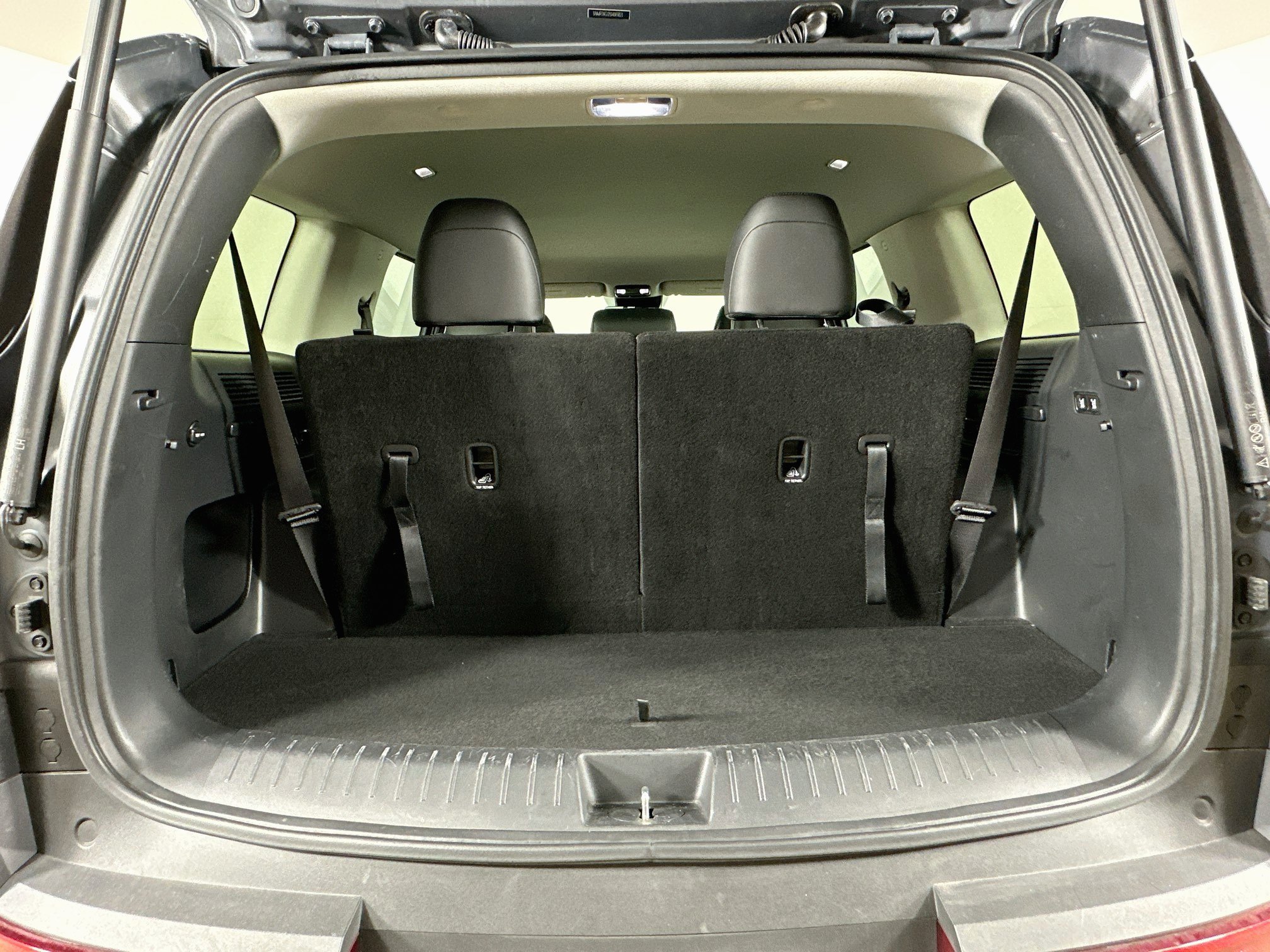 Used 2025 Hyundai Santa Fe SEL FWD image 28